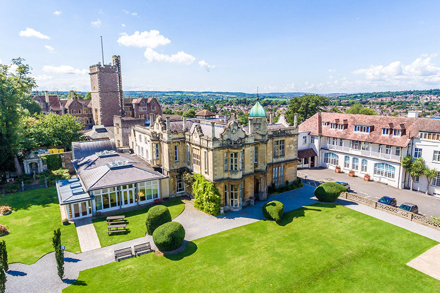 Liceu in strainatate fete 13-18 ani, Badminton School, IEC Romania