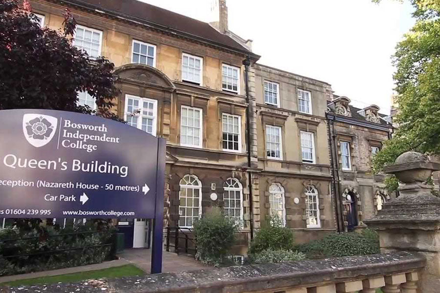 Liceu in strainatate 14-18 ani, Bosworth Independent College, IEC Romania