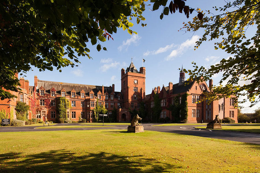 Scoala in strainatate, 11-18 ani, Campbell College, IEC Romania