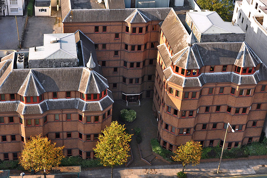 Liceu in strainatate 14-18 ani, Cardiff Sixth Form College, IEC Romania