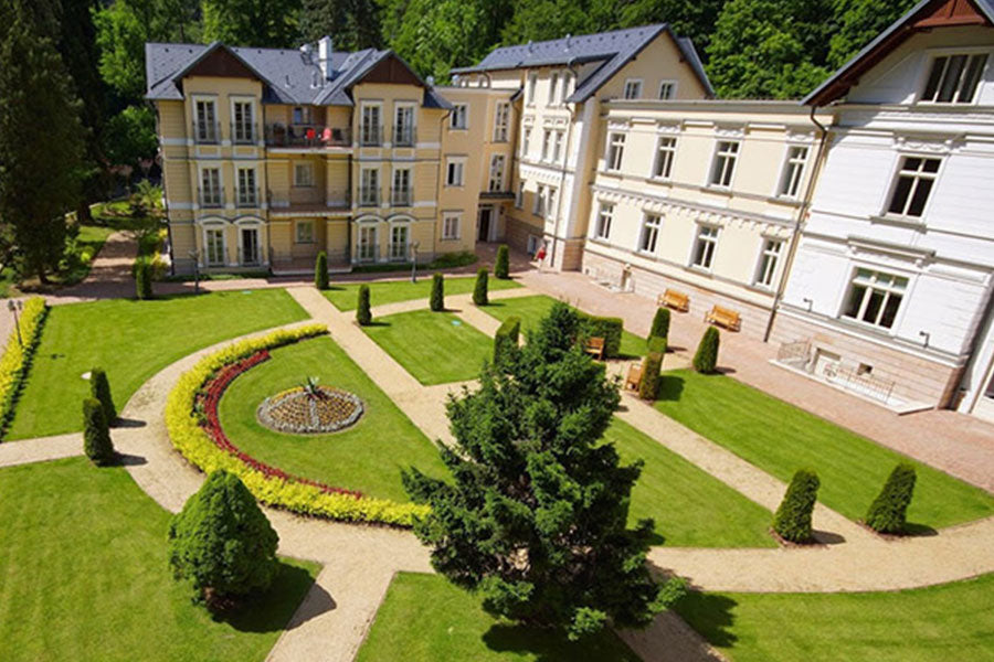 Carlsbad International School, Cehia - IB Diploma și US High School Diploma. boarding.ro.