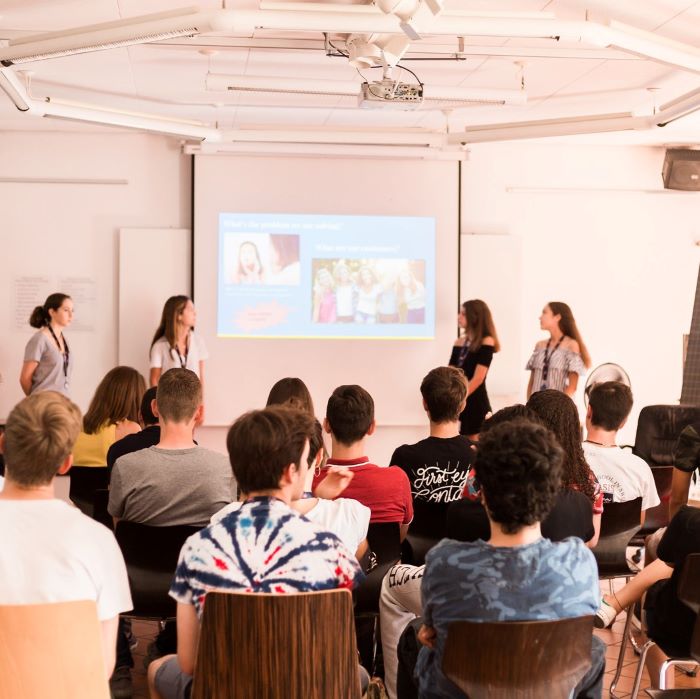 Tabara business 15-17 ani, TASIS, Elvetia - IVI Romania 3