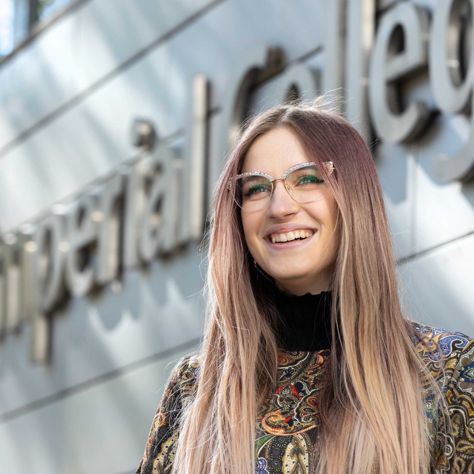 Tabara business si antreprenoriat 16-18 ani, Imperial College Londra, Anglia - IVI Romania - 2