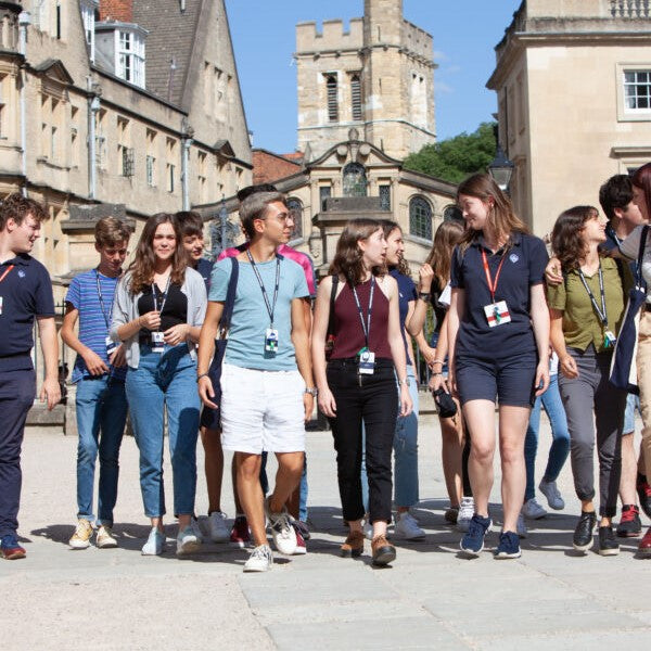 Tabara drept si politica 16-18 ani, Oxford University, Anglia - IVI Romania 13