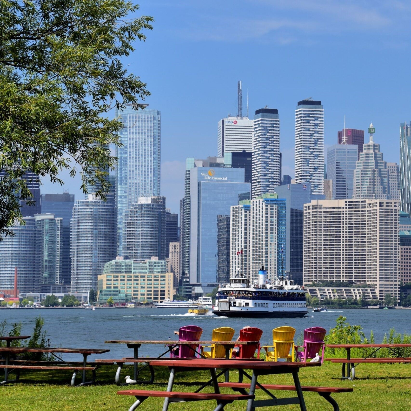 Tabara engleza si activitati elevi 15-17 ani in Toronto, Canada - IVI Romania 1