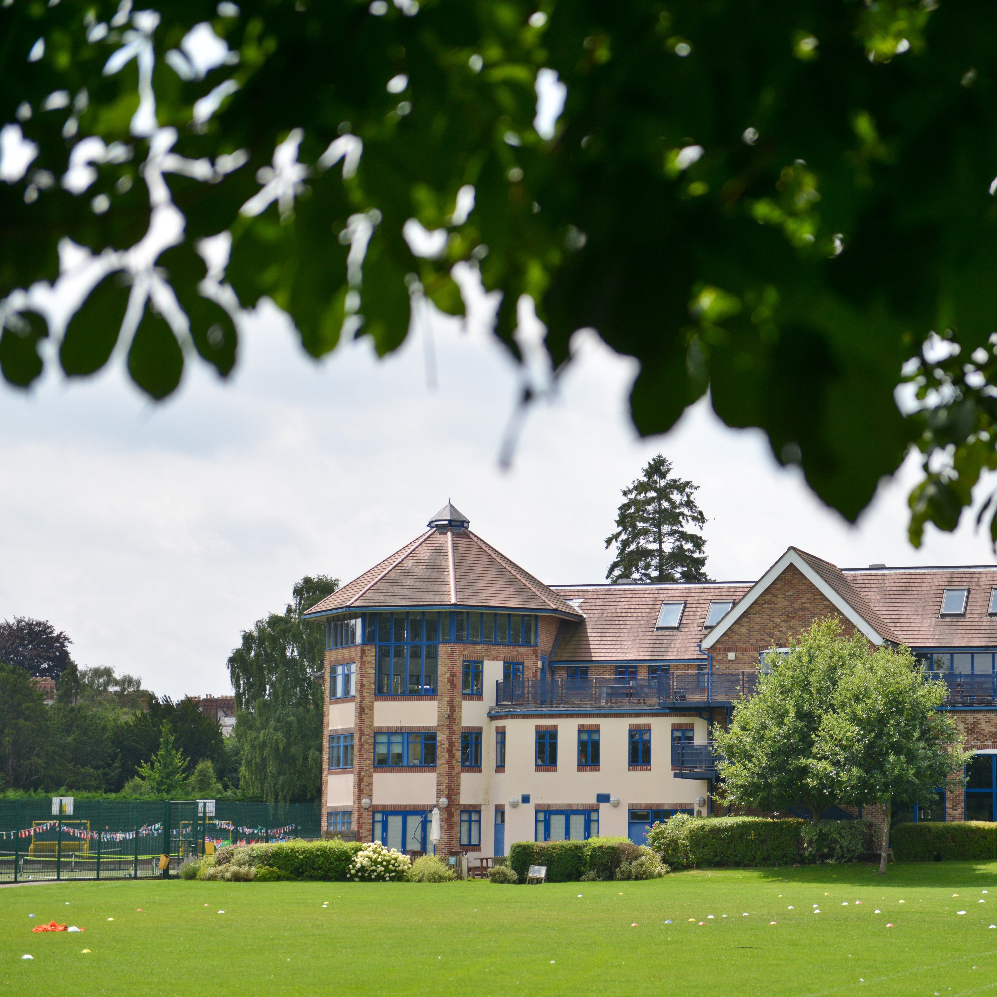 Tabara engleza si activitati 8-12 ani, Oxford, Anglia, IVI Romania 1