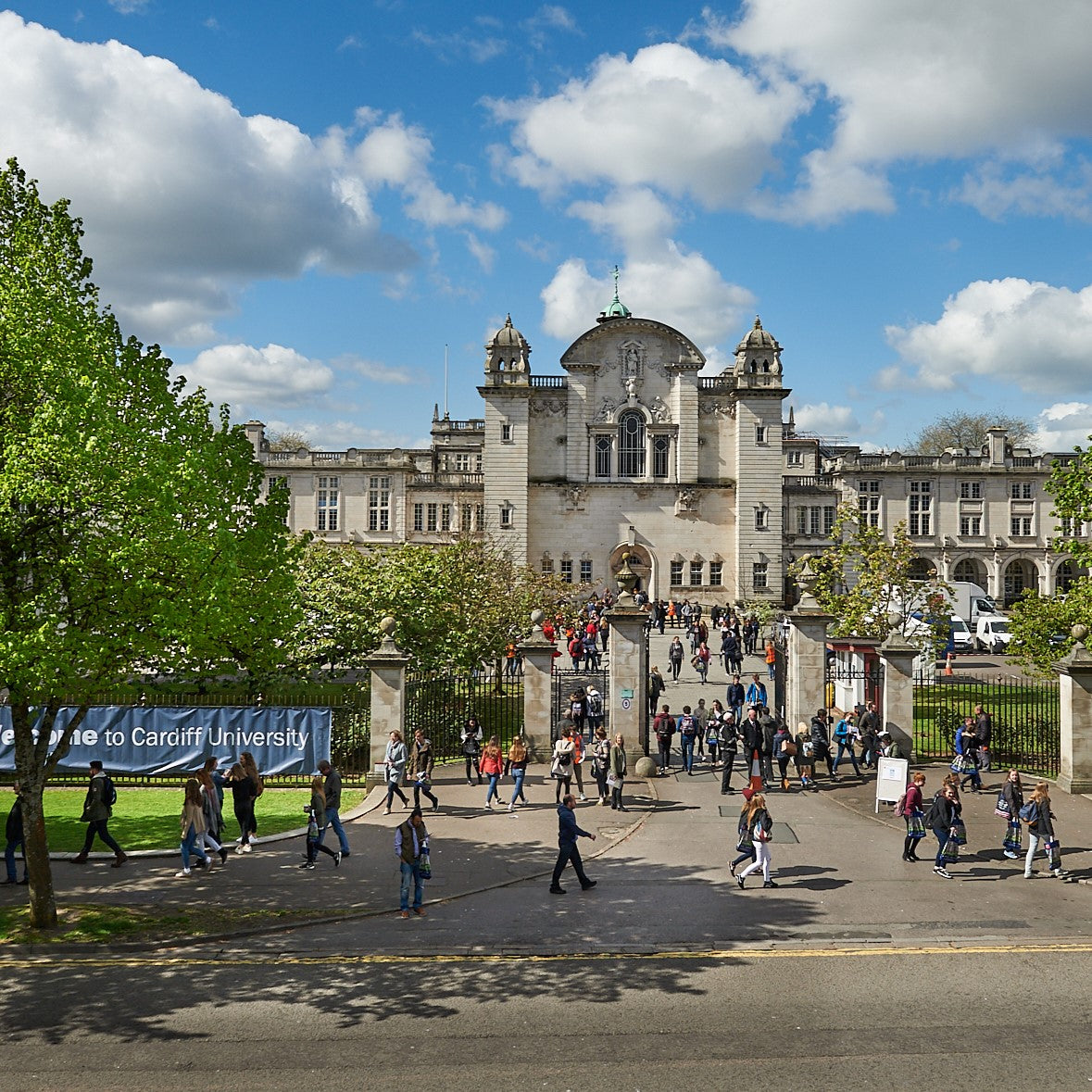 Tabara Engleza si Tenis (8 - 17 ani) - Cardiff - Tara Galilor