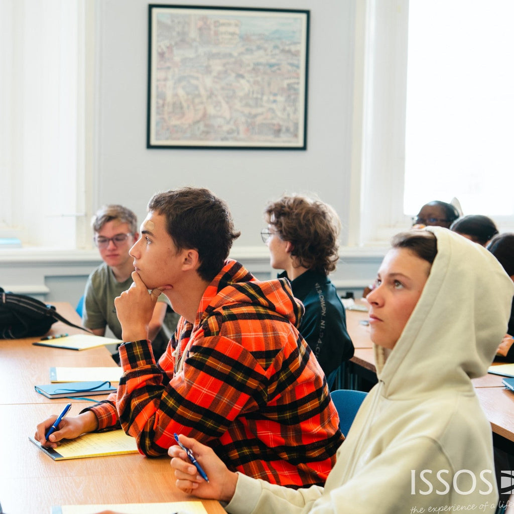 Tabara IB Extended Essay (13 - 18 ani) - St Andrews University - Scotia