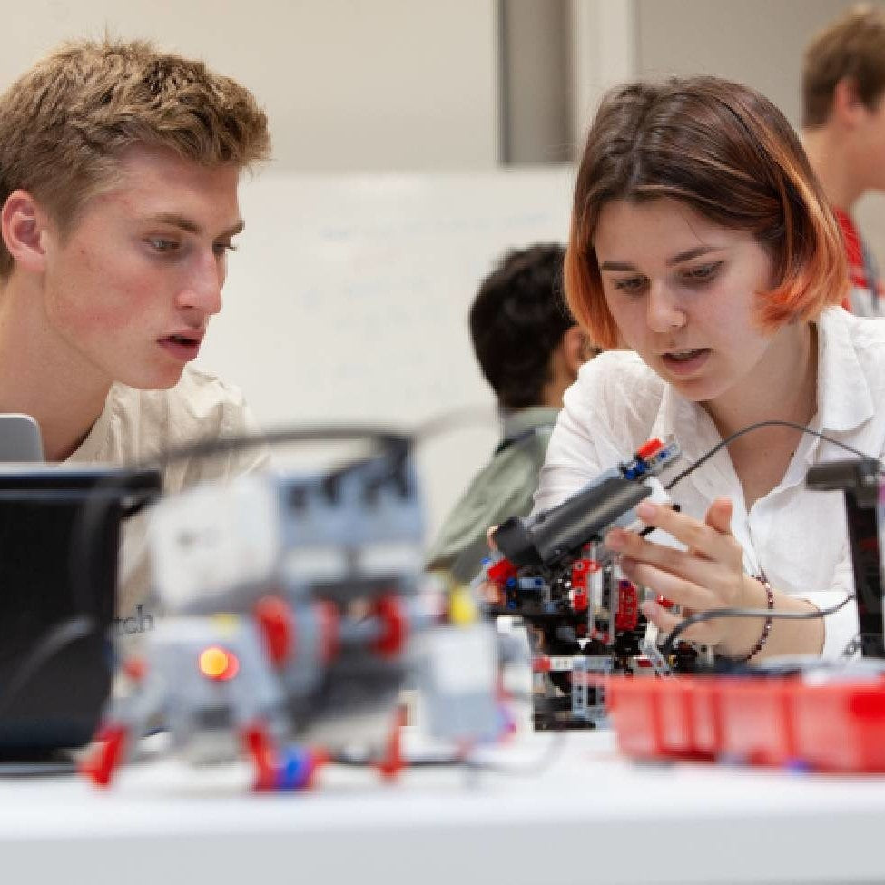 Tabara inginerie si tehnologie 13-15 ani, Oxford University, Anglia - IVI Romania 2