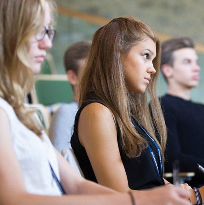 Tabara mediu si politica 13-15 ani, Oxford University, Anglia - IVI Romania 2