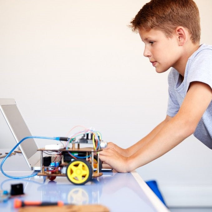 Tabara STEM (6 - 17 ani) - Marlborough College - Anglia