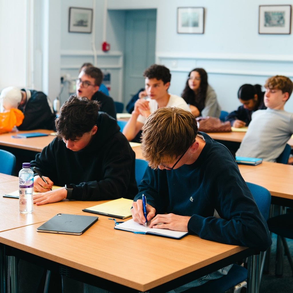 Tabara Study Skills (13 - 18 ani) - St Andrews University - Scotia